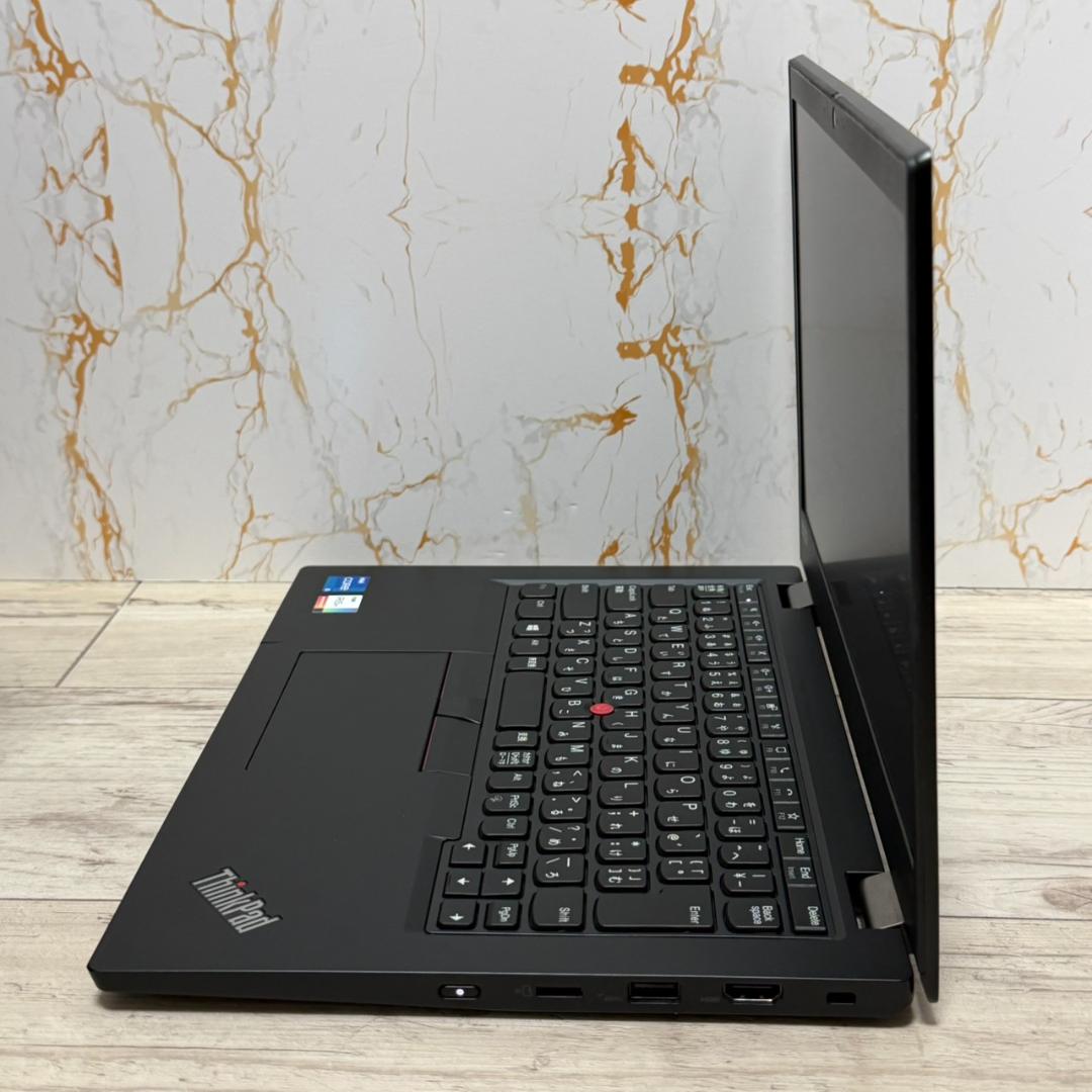 Lenovo ThinkPad ノートPC第11世代 i5 8GB SSD256