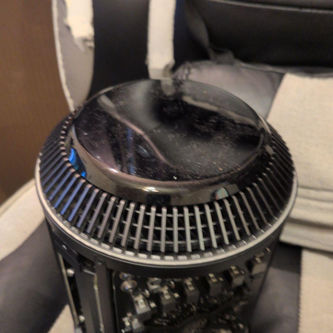 Apple Mac Pro (Late 2013) 本体②
