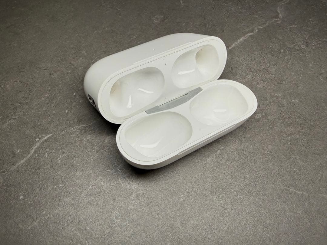 AirPods Pro (第2世代) 本体 ワイヤレスイヤホン MQD83J/A