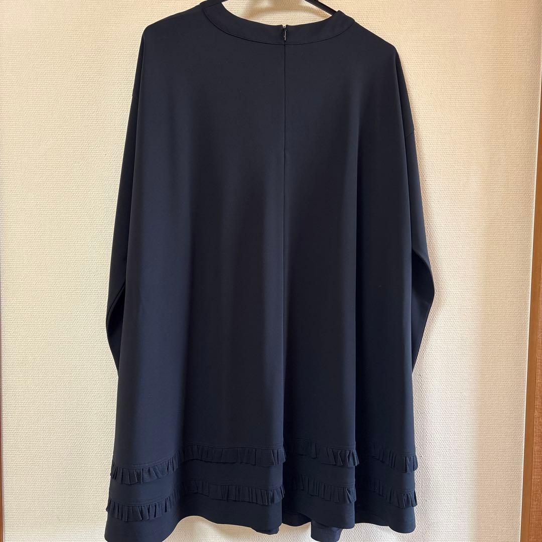 【美品】✨トクコプルミエヴォル✨二人の女性で豪華な刺繍のチュニック❣️