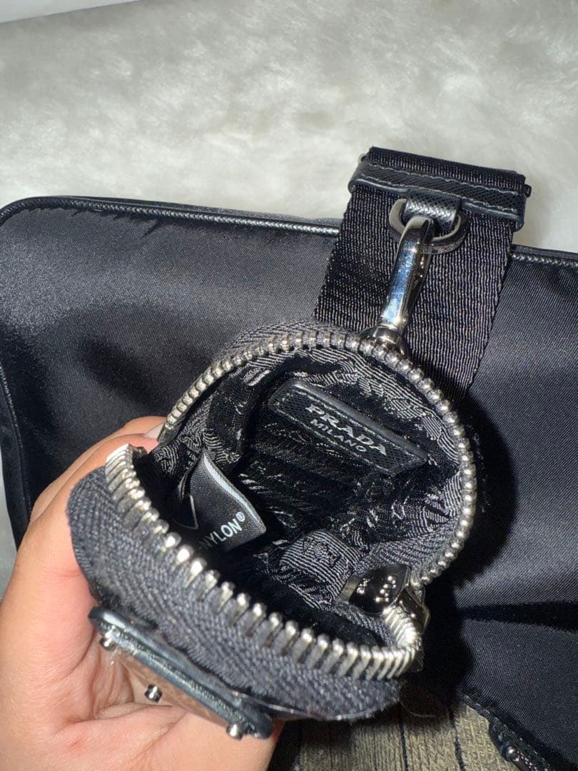 プラダ Re-Edition 2005 Re-Nylon バッグ