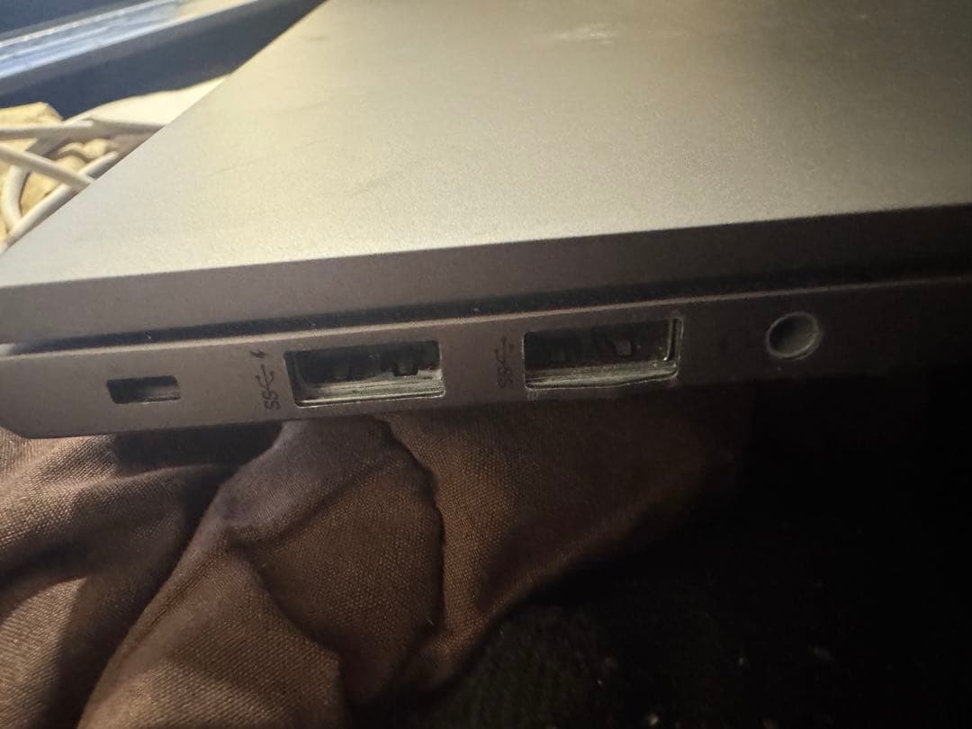 Windowsノート本体 Windows11Pro Corei7-10610U 32GB 1TB