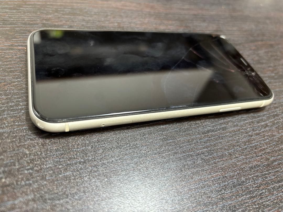 Apple iPhone 11 64GB ホワイト