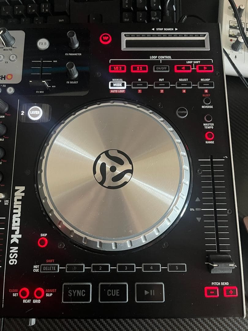 Numark「NS6」PCDJコントローラー（動作確認済み）