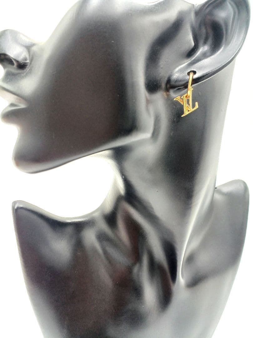 ヴィトン Louis Vuitton LVロゴ フローラ ピアス(ゴールド)