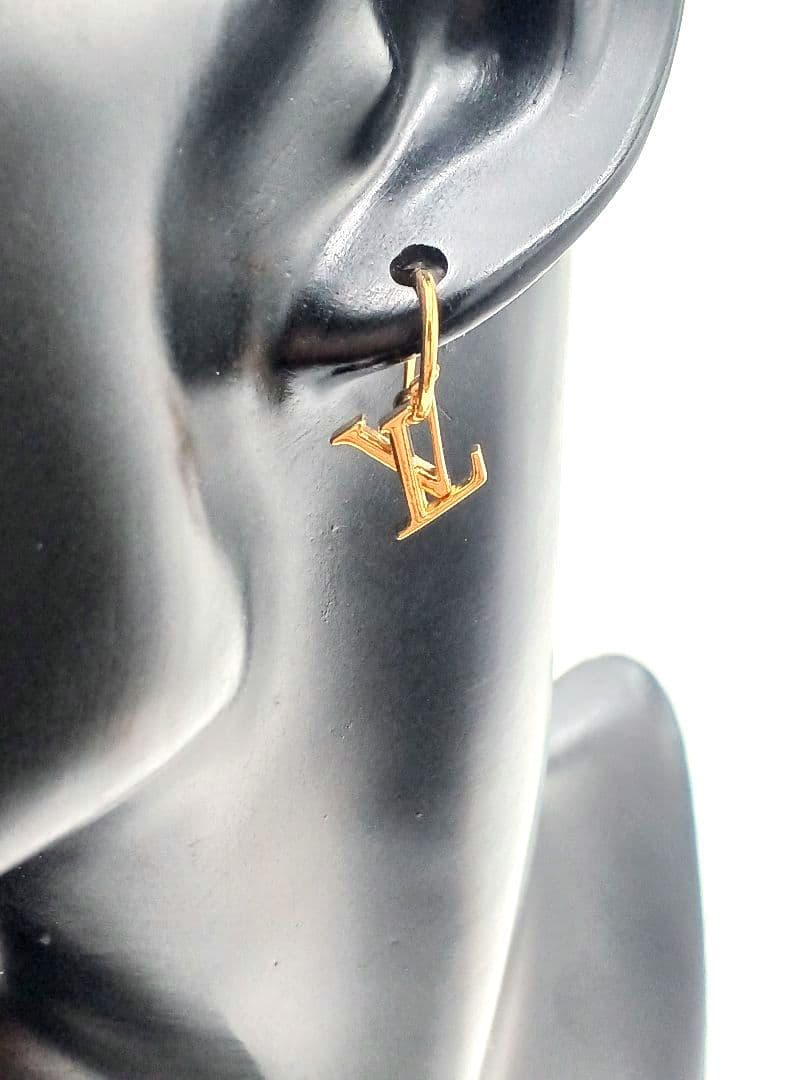 ヴィトン Louis Vuitton LVロゴ フローラ ピアス(ゴールド)