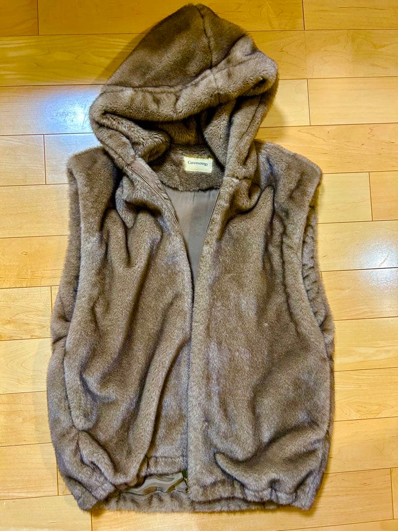 1/25まで限定価格Curensology ファーベスト※肩幅サイズ調整してます