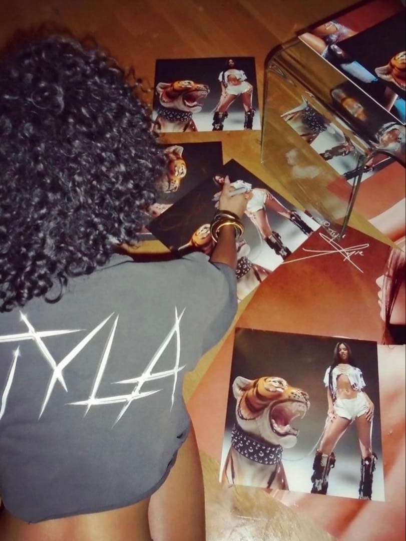 ★Tyla公式直筆メッセージ付サイン&LP★WATER★タイラ