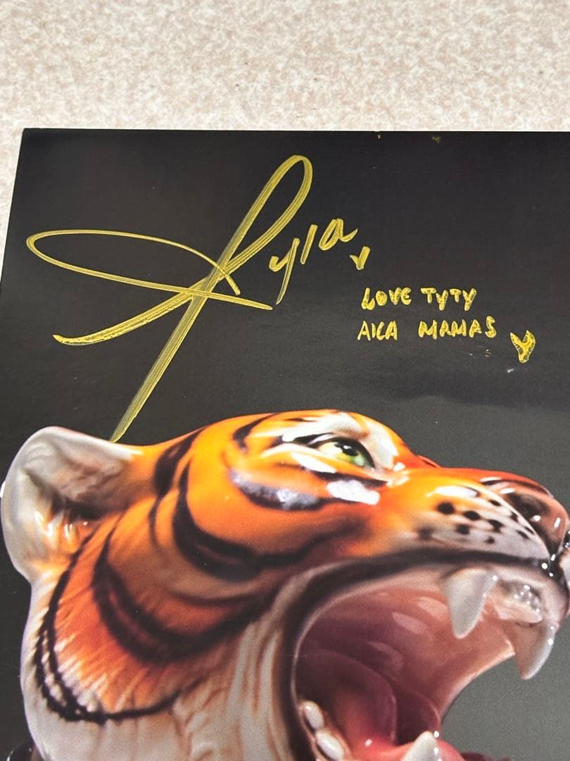 ★Tyla公式直筆メッセージ付サイン&LP★WATER★タイラ