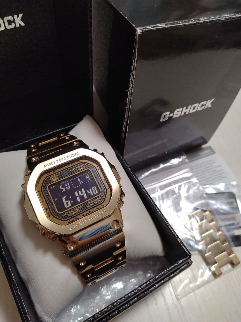 （64）【未使用に近い、極美品】G-SHOCK　GMW-B5000 ゴールド