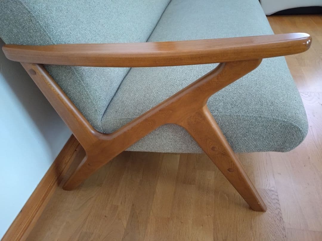 【送料込】East Wood 2.5人掛けソファ (unico)