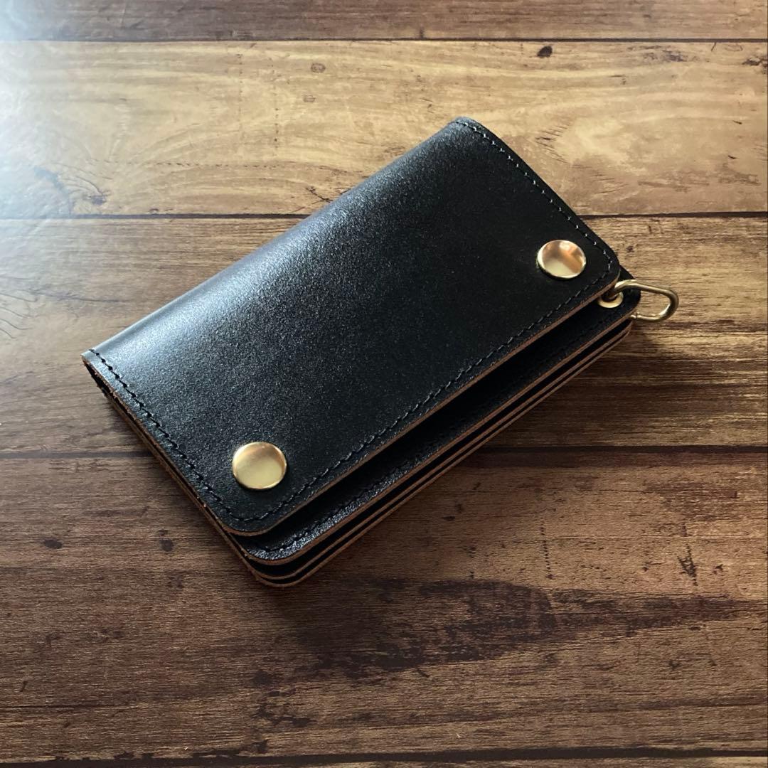 【お札を折らずに収納】カウレザー トラッカーウォレット150（ミドル）3層