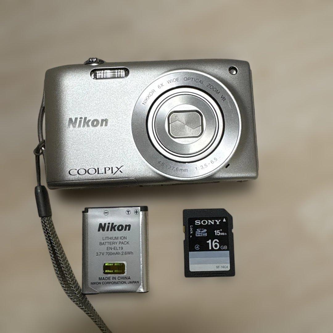 Nikon COOLPIX S3300 デジタルカメラ 16GBメモリーカード付