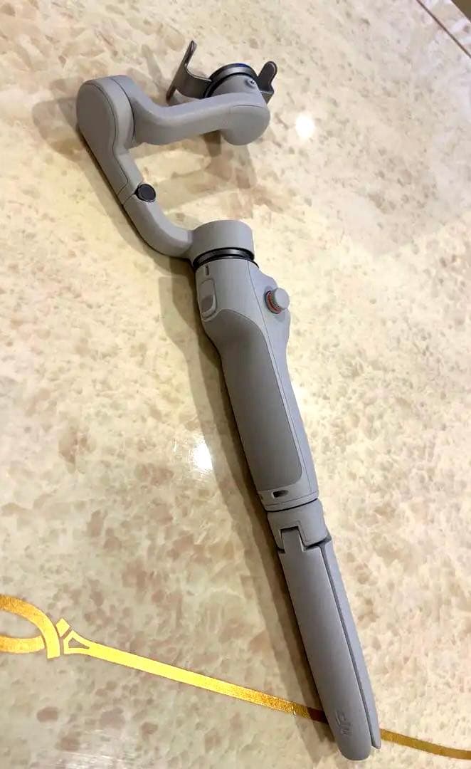 新品未使用 DJI スタビライザー 自撮り棒 3脚 撮影 マイク ライト セット