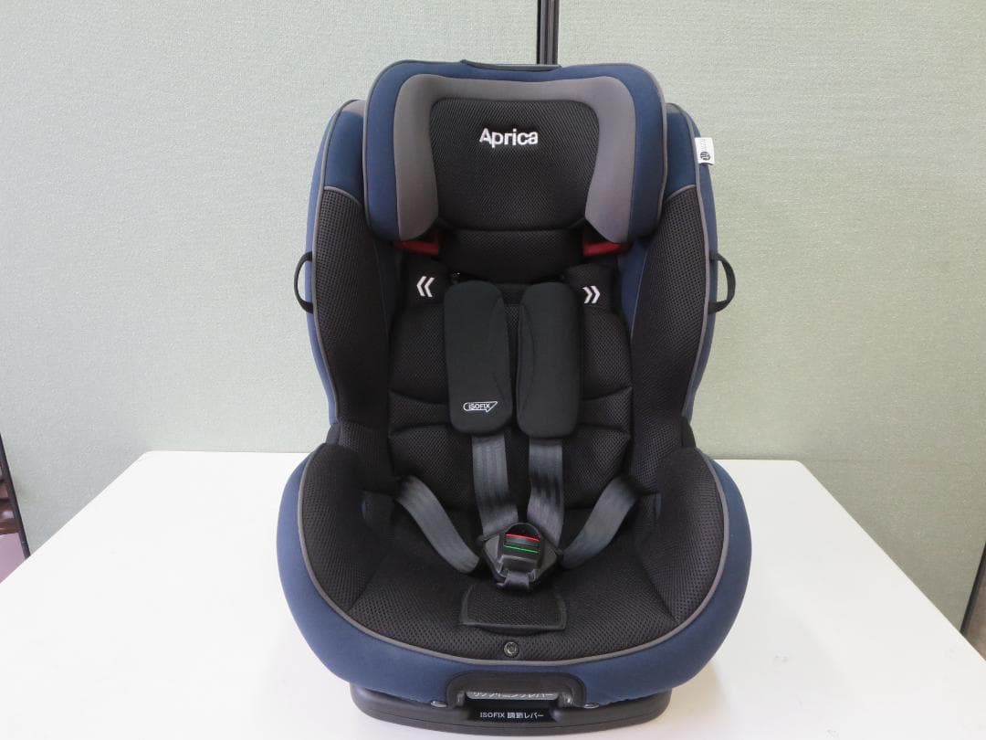 アップリカ　フォームフィットAB　チャイルド&ジュニアシート　ISOFIX取説付