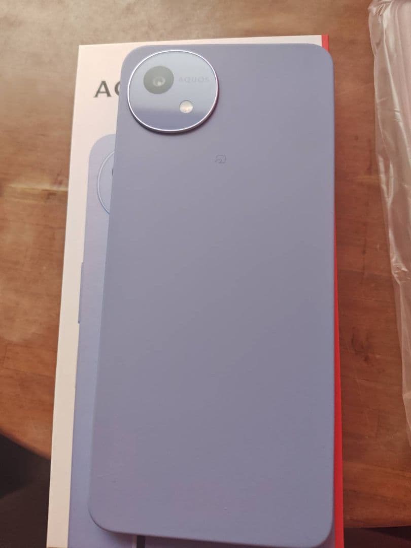 AQUOS　wish5 　docomo