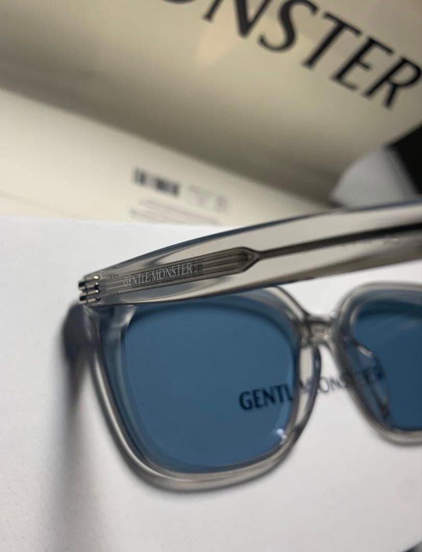 GENTLE MONSTER クリア・ブルー サングラス