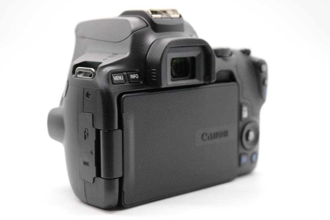 美品 【Canon EOS Kiss X10 トリプルレンズセット】 安心保証◎