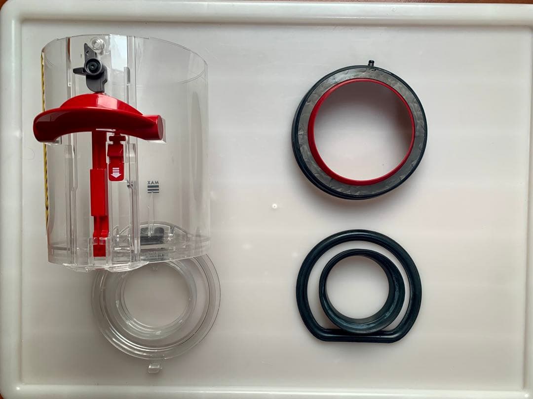 dyson ダイソンV10 SV12 本体のみ【分解清掃済み】