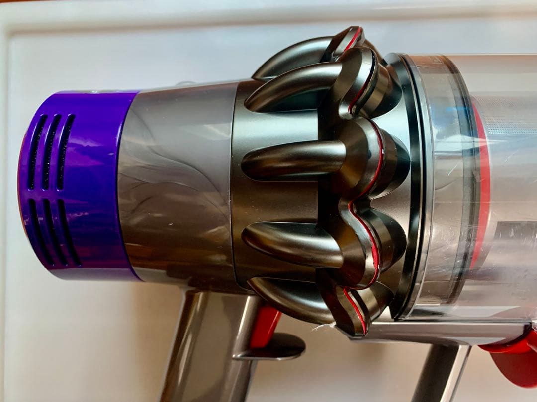 dyson ダイソンV10 SV12 本体のみ【分解清掃済み】