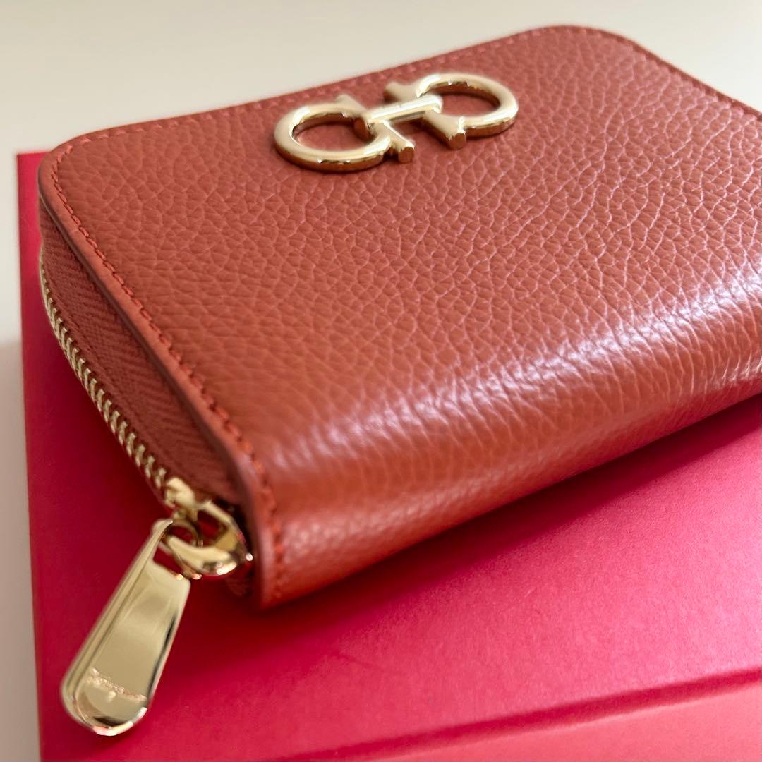 フェラガモ　財布　ケース　カードケース