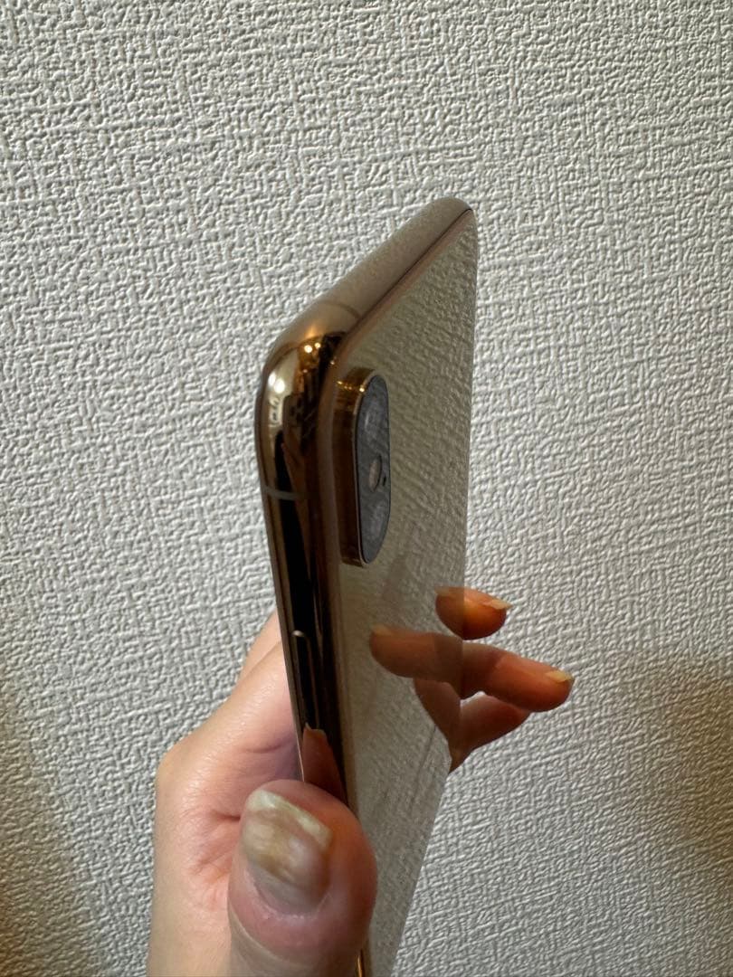 iPhone xs 256GB ストレージ 本体