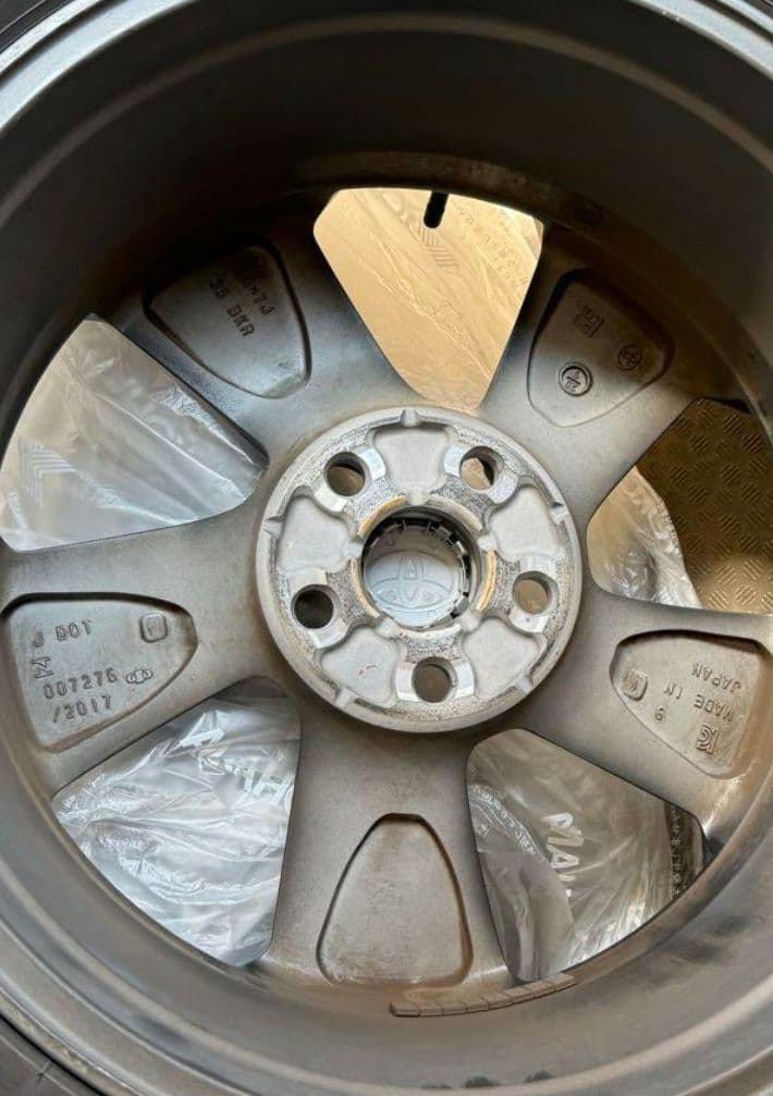 RAV4 ハイブリッドG 純正 18インチ ホイール・タイヤ4本セット