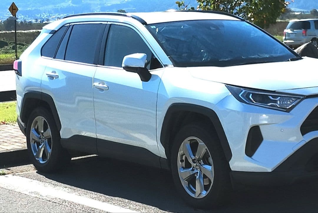 RAV4 ハイブリッドG 純正 18インチ ホイール・タイヤ4本セット