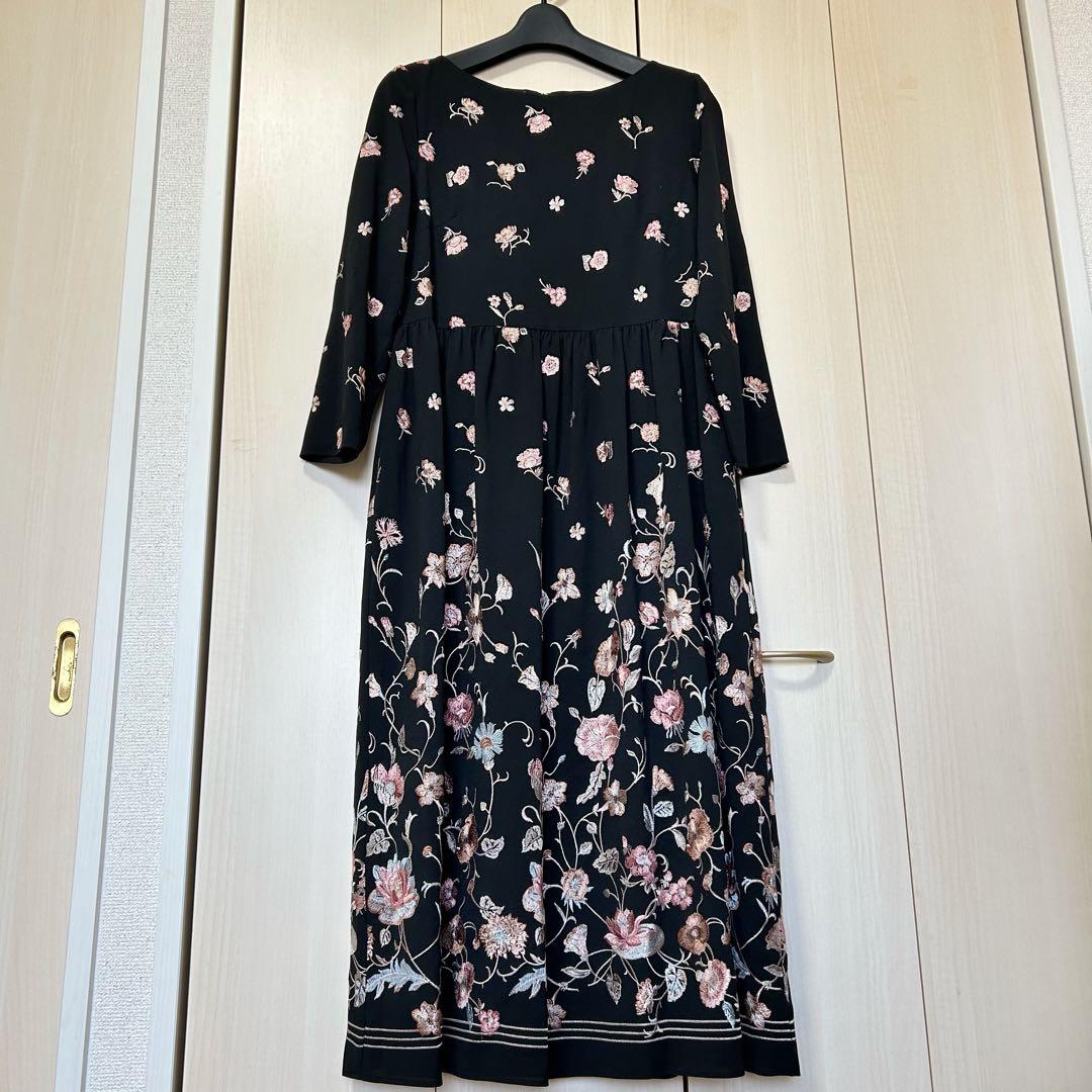 21AW♡グレースコンチネンタル サラサフラワー刺繍ワンピース 36 上品