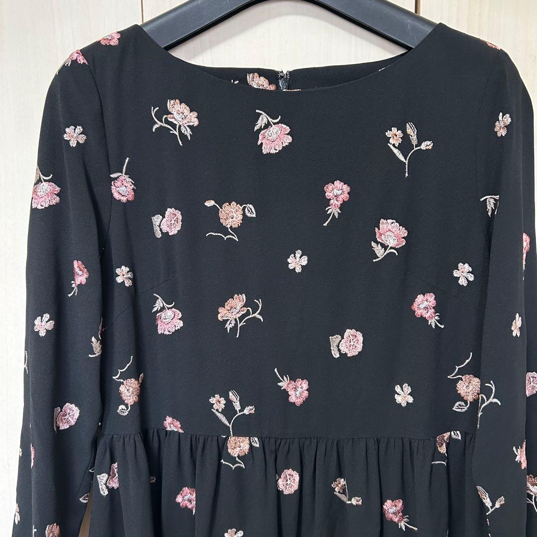 21AW♡グレースコンチネンタル サラサフラワー刺繍ワンピース 36 上品