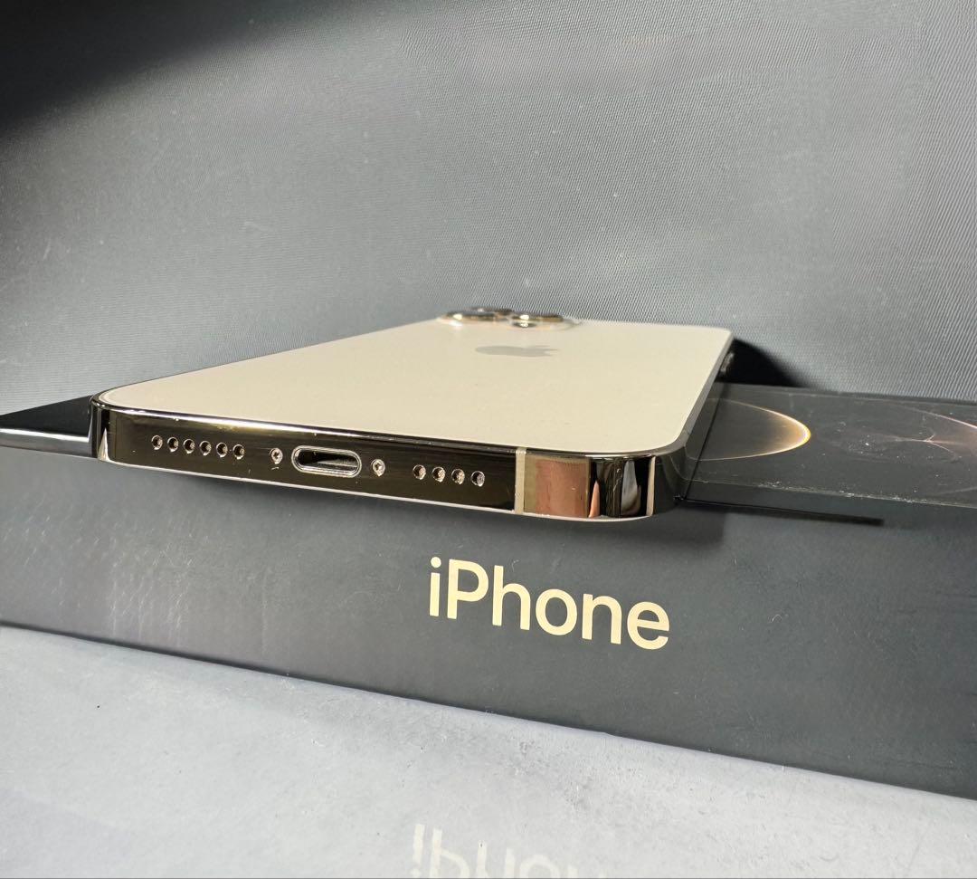 d*7様 再出品Apple iPhone12 Pro Max128GBゴールドS