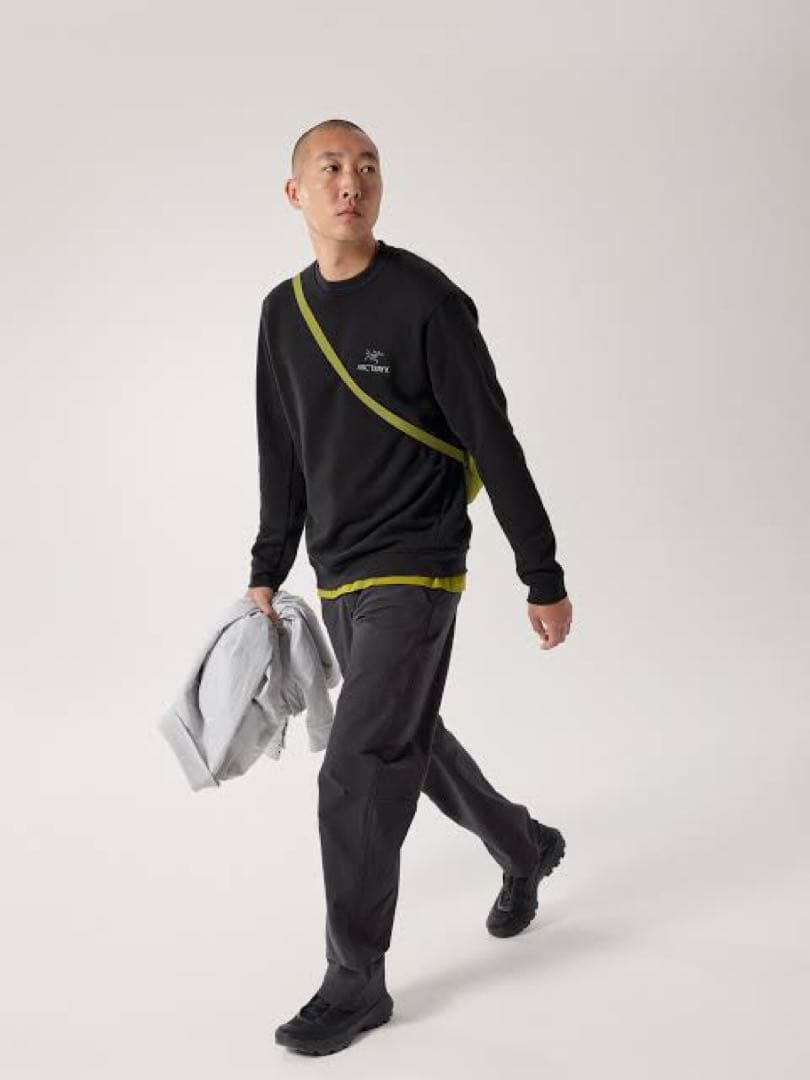 ARC'TERYX ／アークテリクス ／エンブレムフリースクルー 黒　／Lサイズ