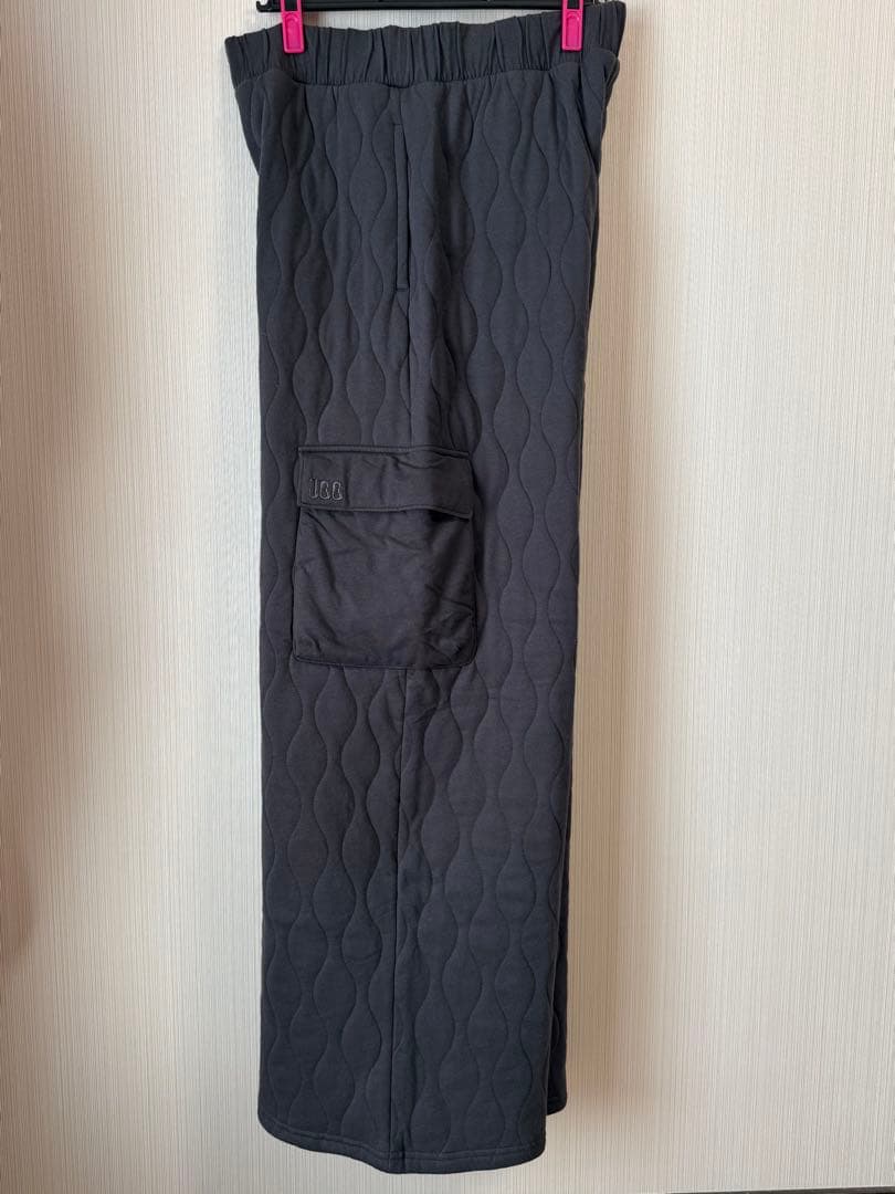 【新品未使用】UGG アグ　デジャ キルテッド カーゴ パンツ　レディース　M