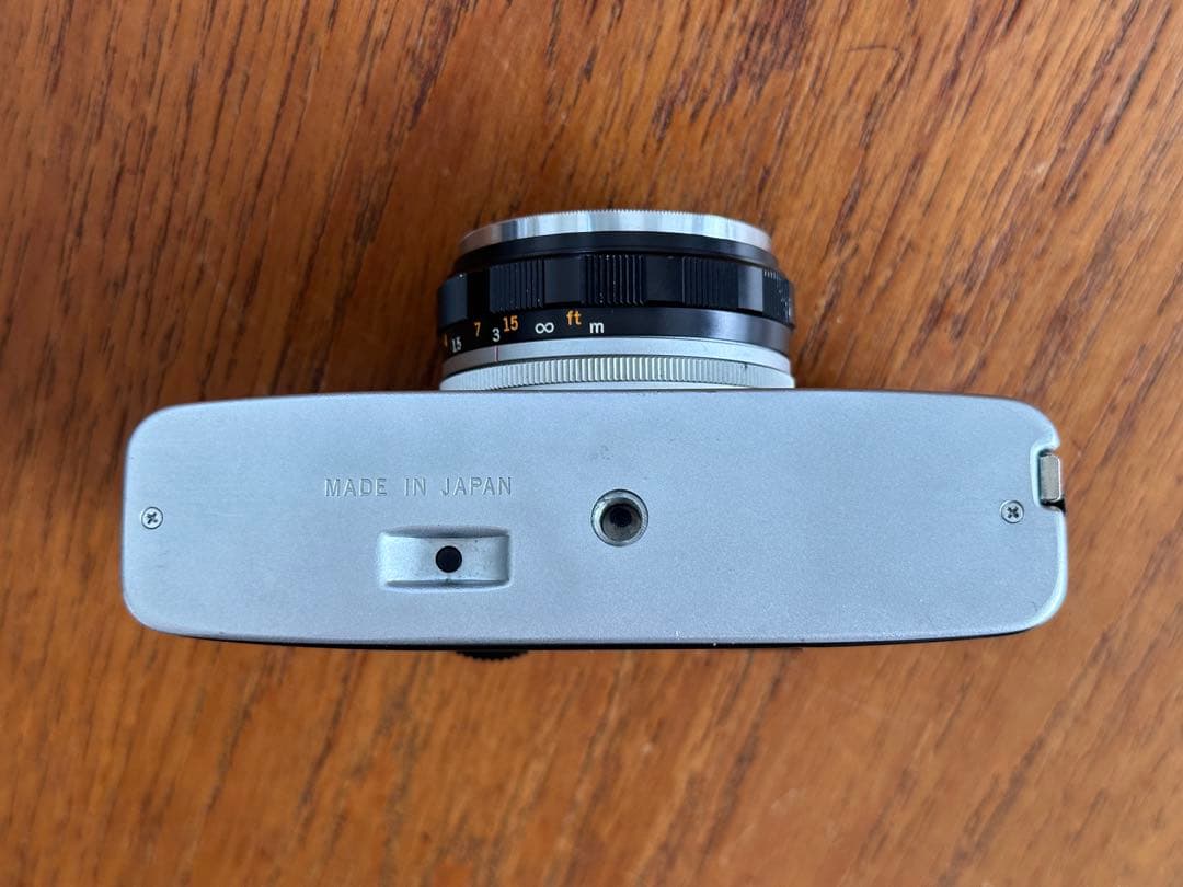 美品Olympus Trip 35 レンジファインダーカメラ シルバー・ベージュ