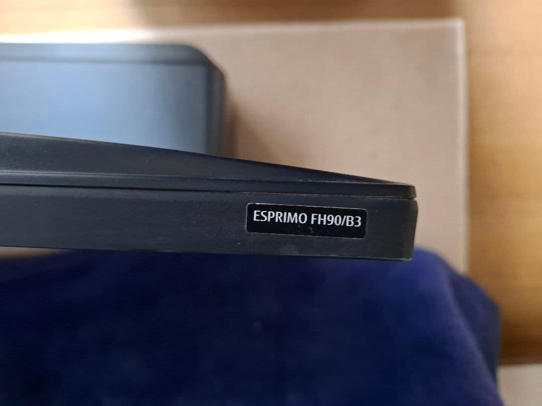 Fujitsu FH90/B3 デスクトップPC