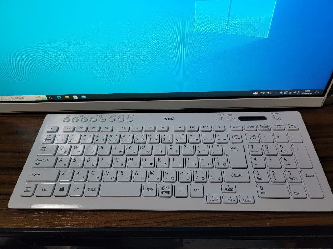 爆速SSD搭載　新しくてきれいなミニマリストPC テレビやゲーム用モニタにもなる