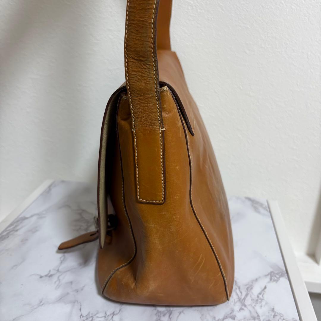 archive prada メッセンジャーバッグ ショルダーバッグ ロゴ型押し