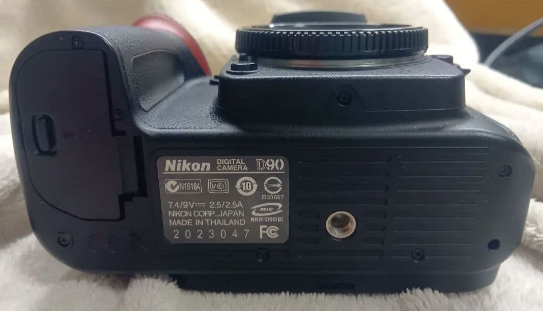 良品 Nikon D90 ボディ