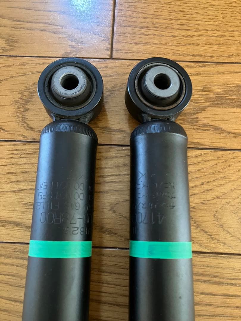 スズキ 純正 JB74Wノーマル サスペンション ショック アブソーバー 1台分