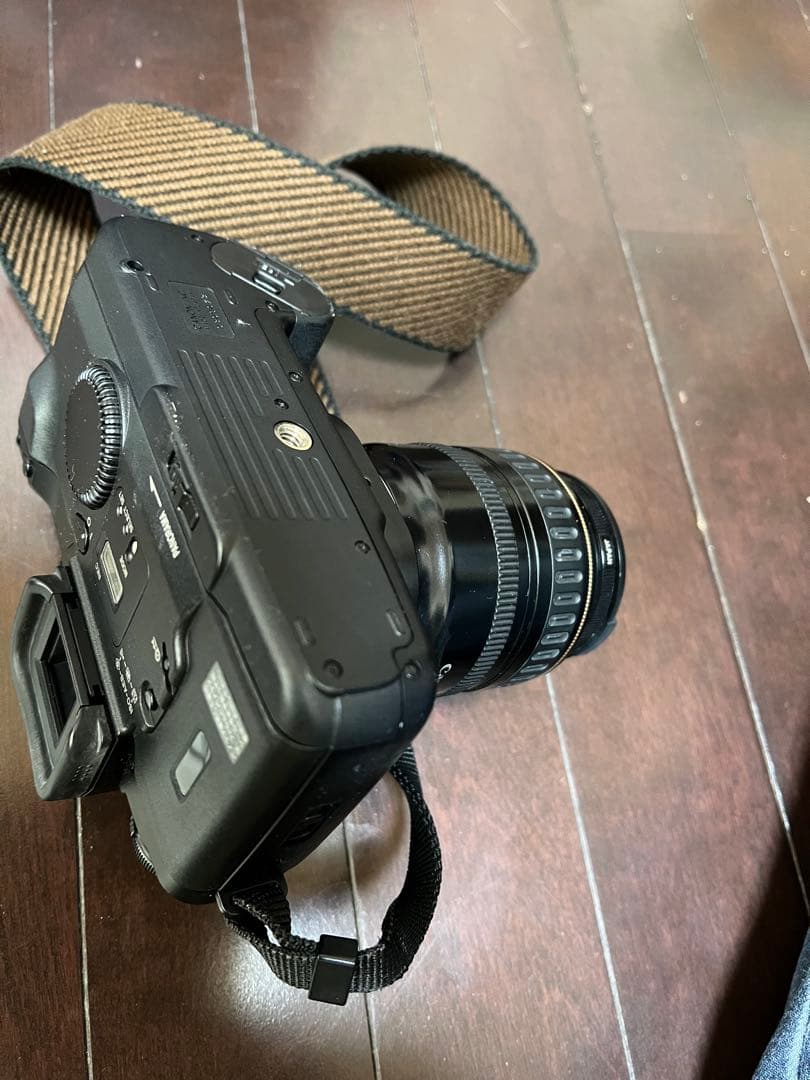 Canon EOS 55フィルムカメラ(Canonズームレンズ28ー105mm)