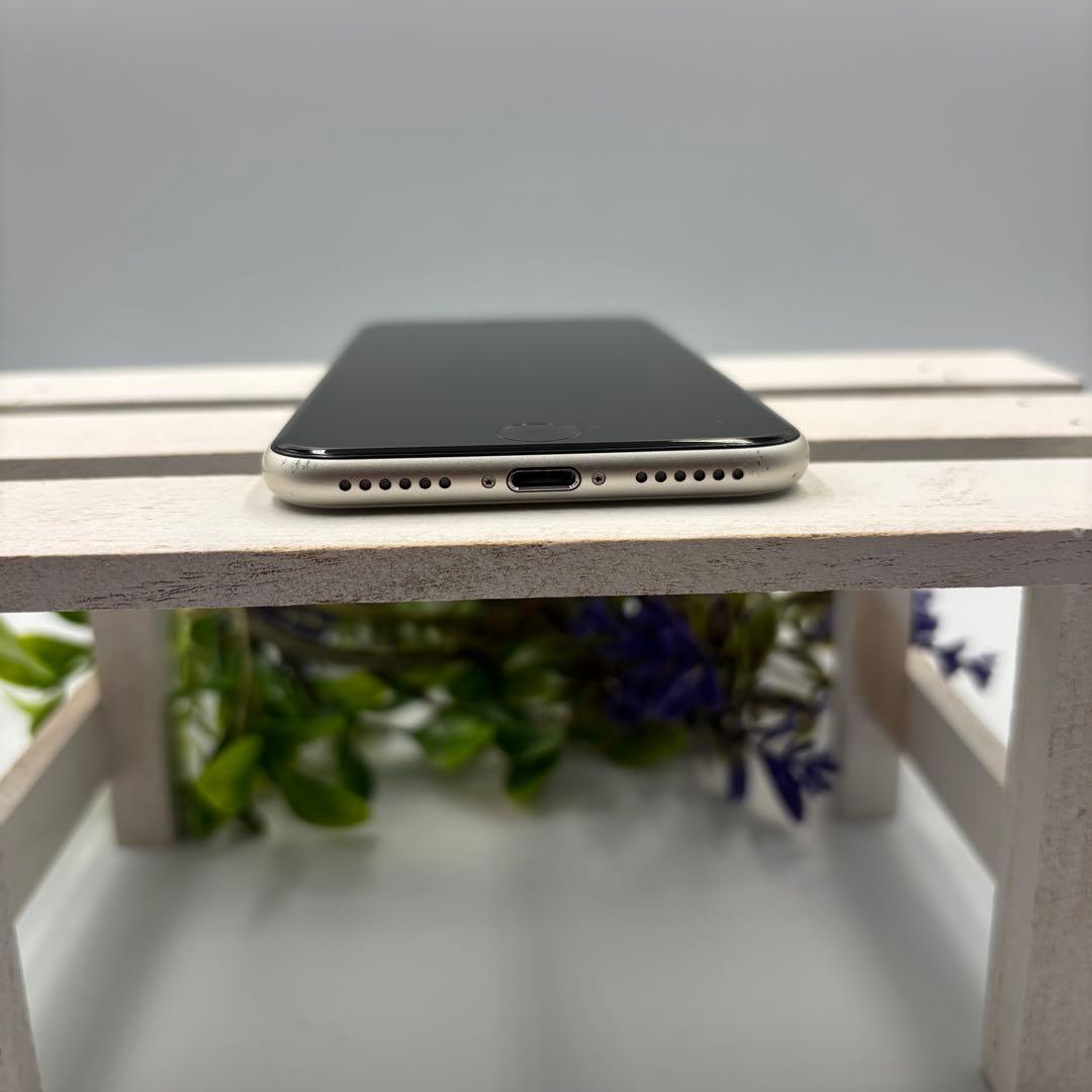 【美品】iPhone SE第3世代 64GB スターライト 339