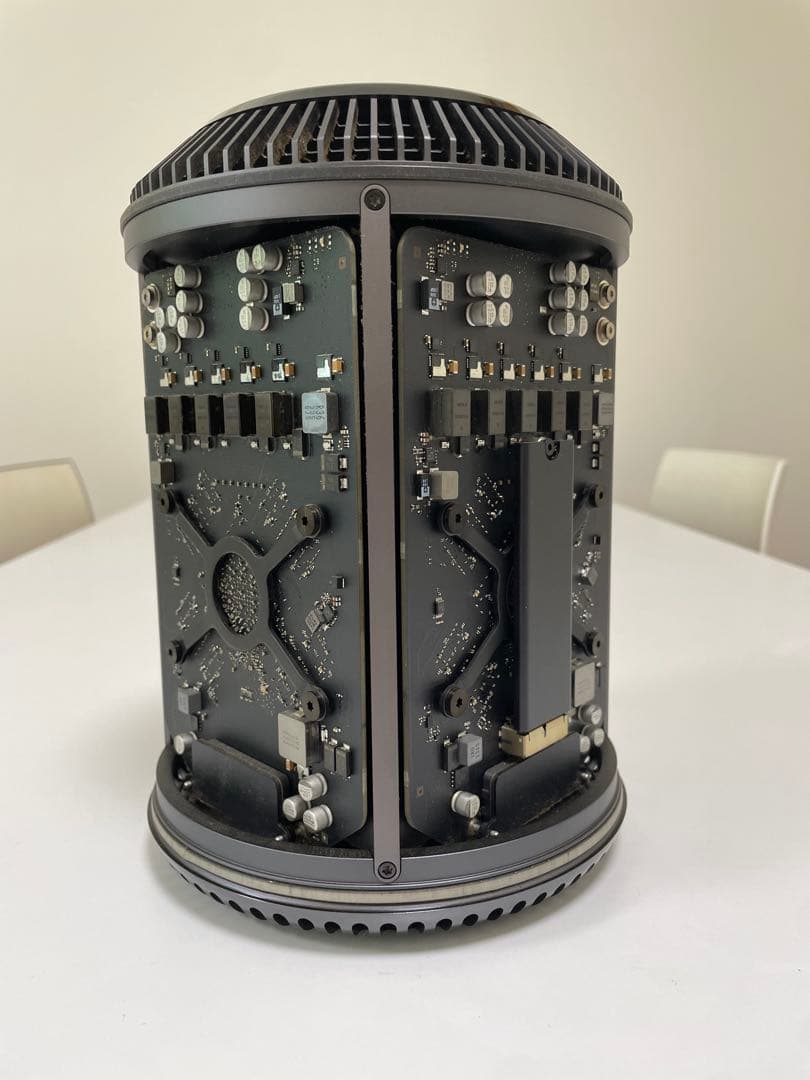Mac Pro （Late 2013）