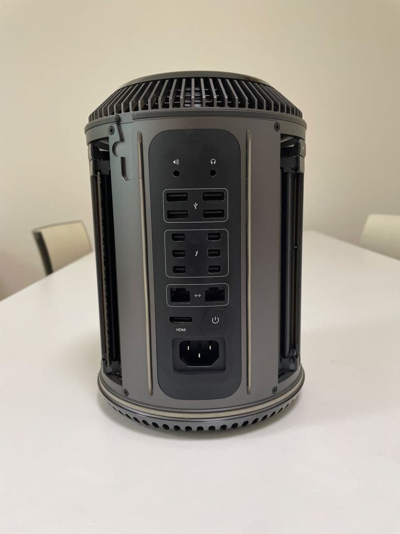 Mac Pro （Late 2013）