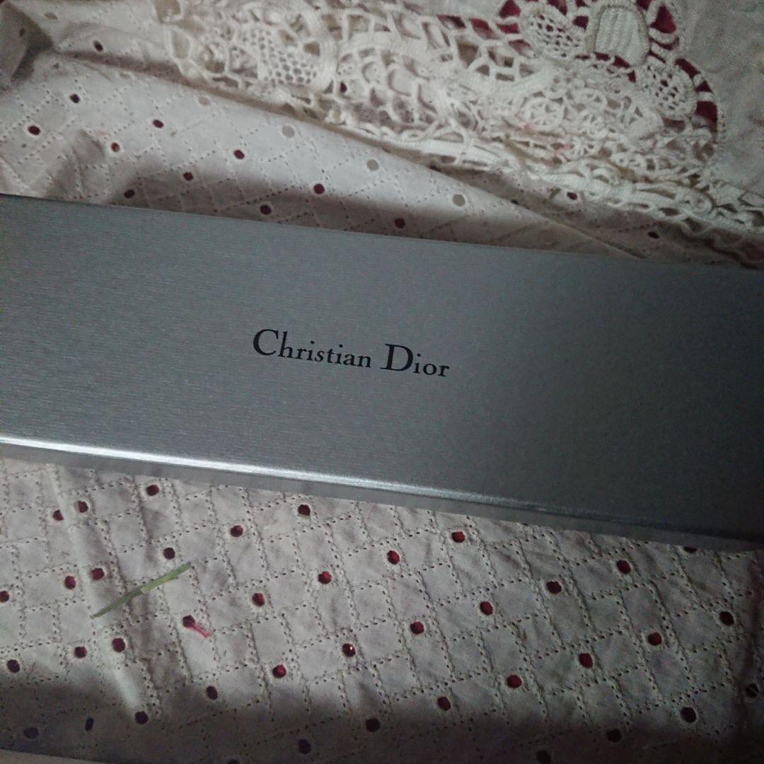 ディオールロゴ パールネックレス 難あり