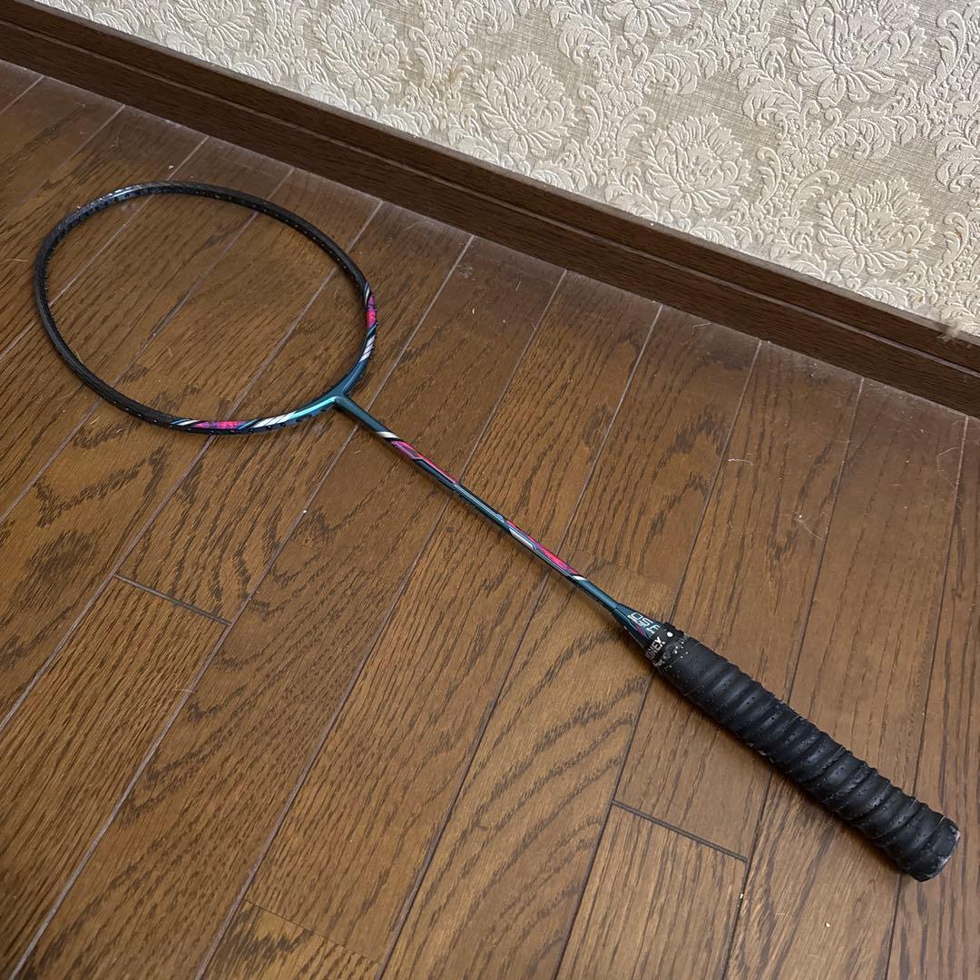 バドミントンラケット グングニル