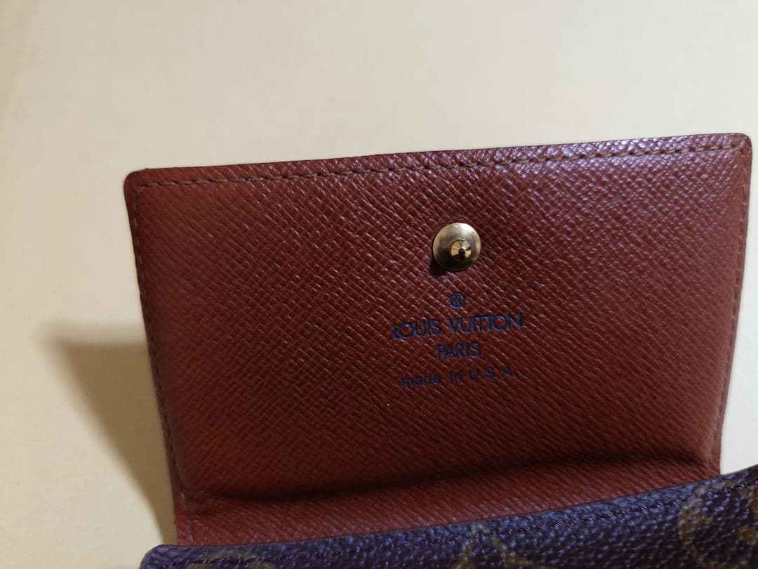ルイビトン三つ折りカードケース