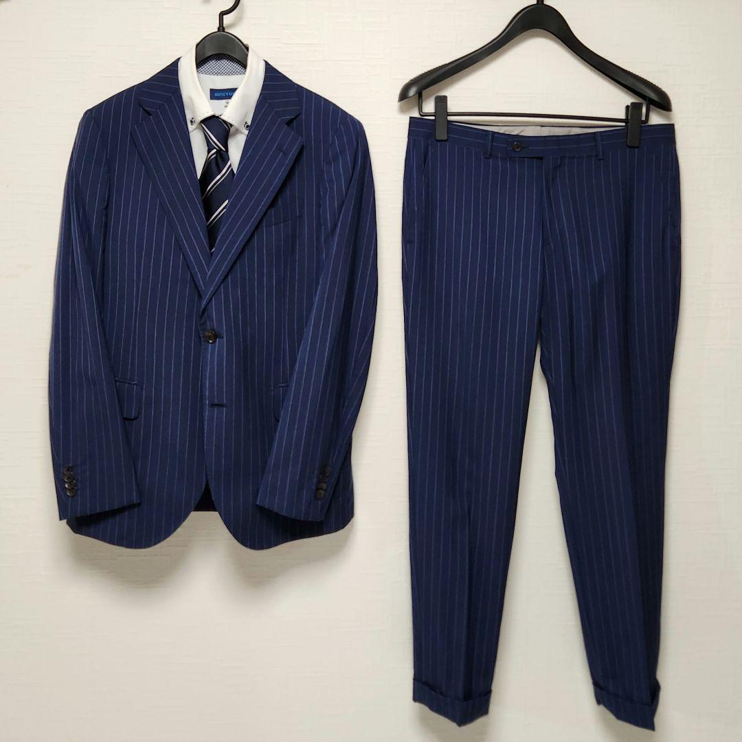 アレキサンダージュリアン　×　マルゾット　メンズ　スーツ　濃紺　ストライプ