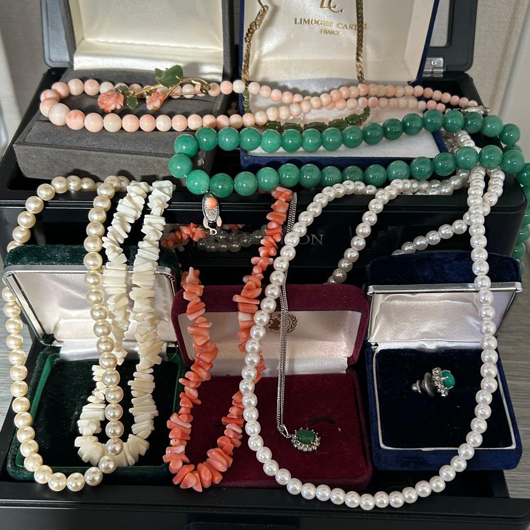 遺品整理 家財整理　緑石　天然　ネックレス 等　㉕