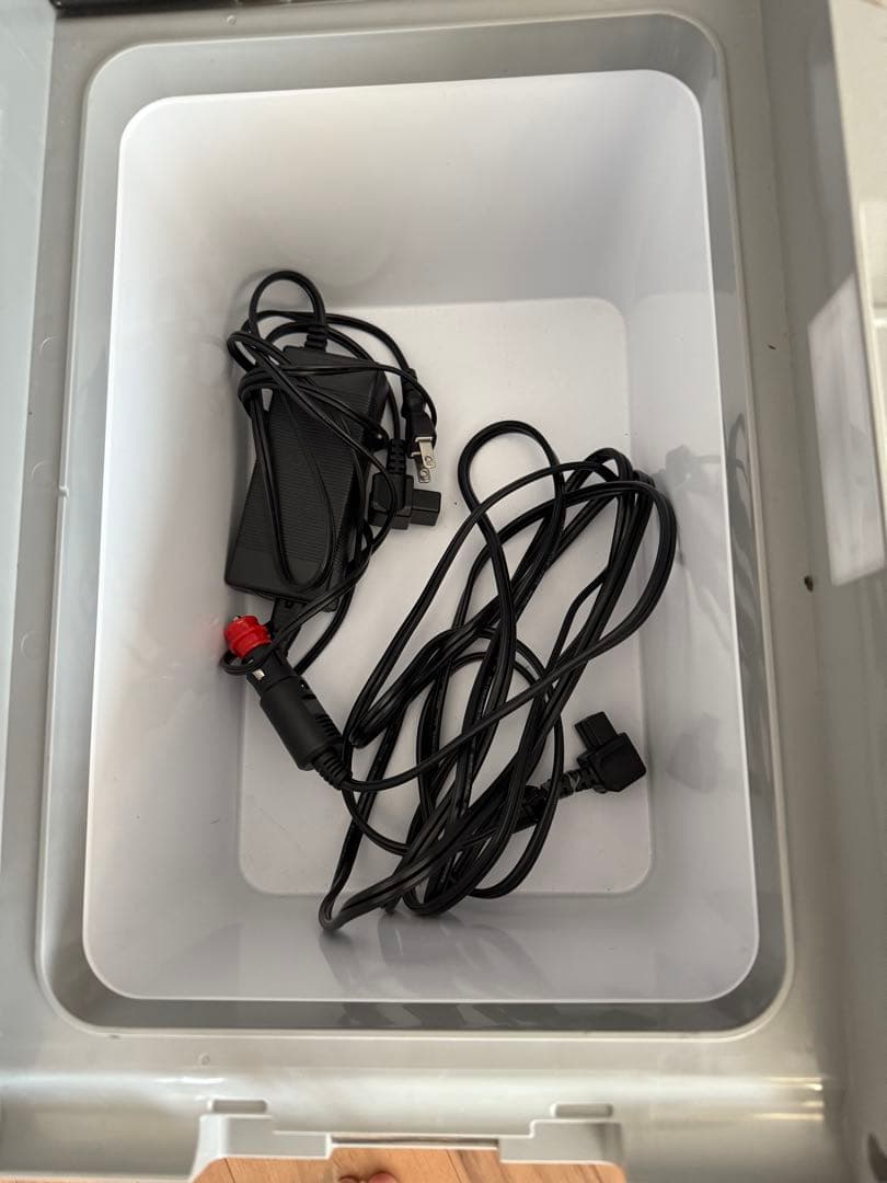 Goture 車載冷蔵庫 40L 大容量キャスター付き 調整ハンドル付き