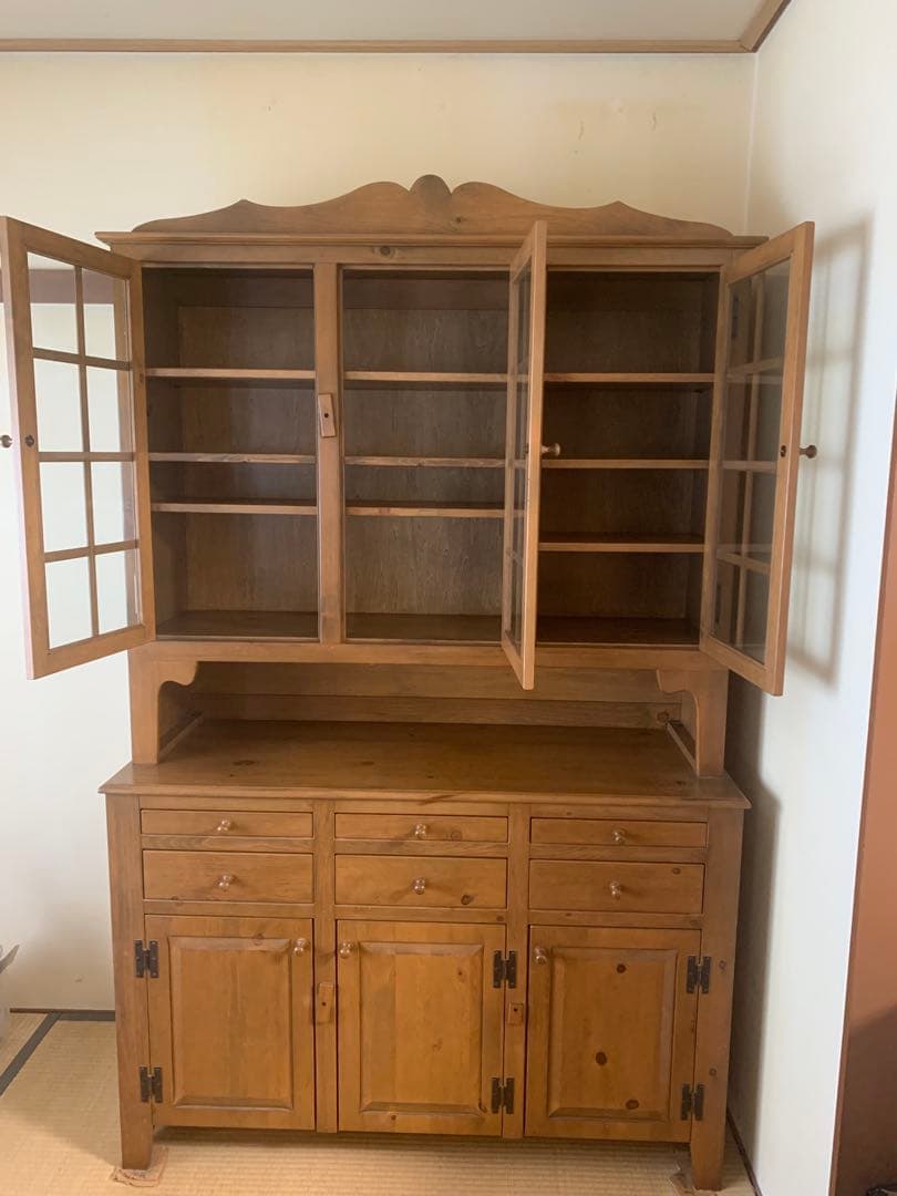 カントリー家具　食器棚 カップボード
